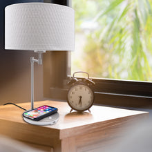 Laden Sie das Bild in den Galerie-Viewer, LAMPCHARGE QI<br/>Tisch-Lampe mit USB Port<br/>20 Watt Ladeleistung