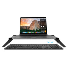 Laden Sie das Bild in den Galerie-Viewer, SPACESTAND-B solider Monitorständer<br/><b>Räumt den Schreibtisch frei</b><br/> aus gehärtetem Glas, trägt 18kg