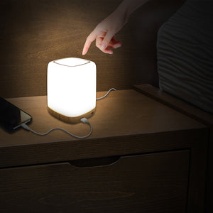 LAMPCHARGE SQ<br/>Nachttisch-Lampe mit USB<br/>4 Ports, 24 Watt Ladeleistung