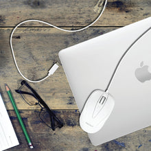 Laden Sie das Bild in den Galerie-Viewer, UCTURBO&lt;br/&gt;USB-C MacBook Maus&lt;br/&gt;optisch mit Kabel, weiß/grau
